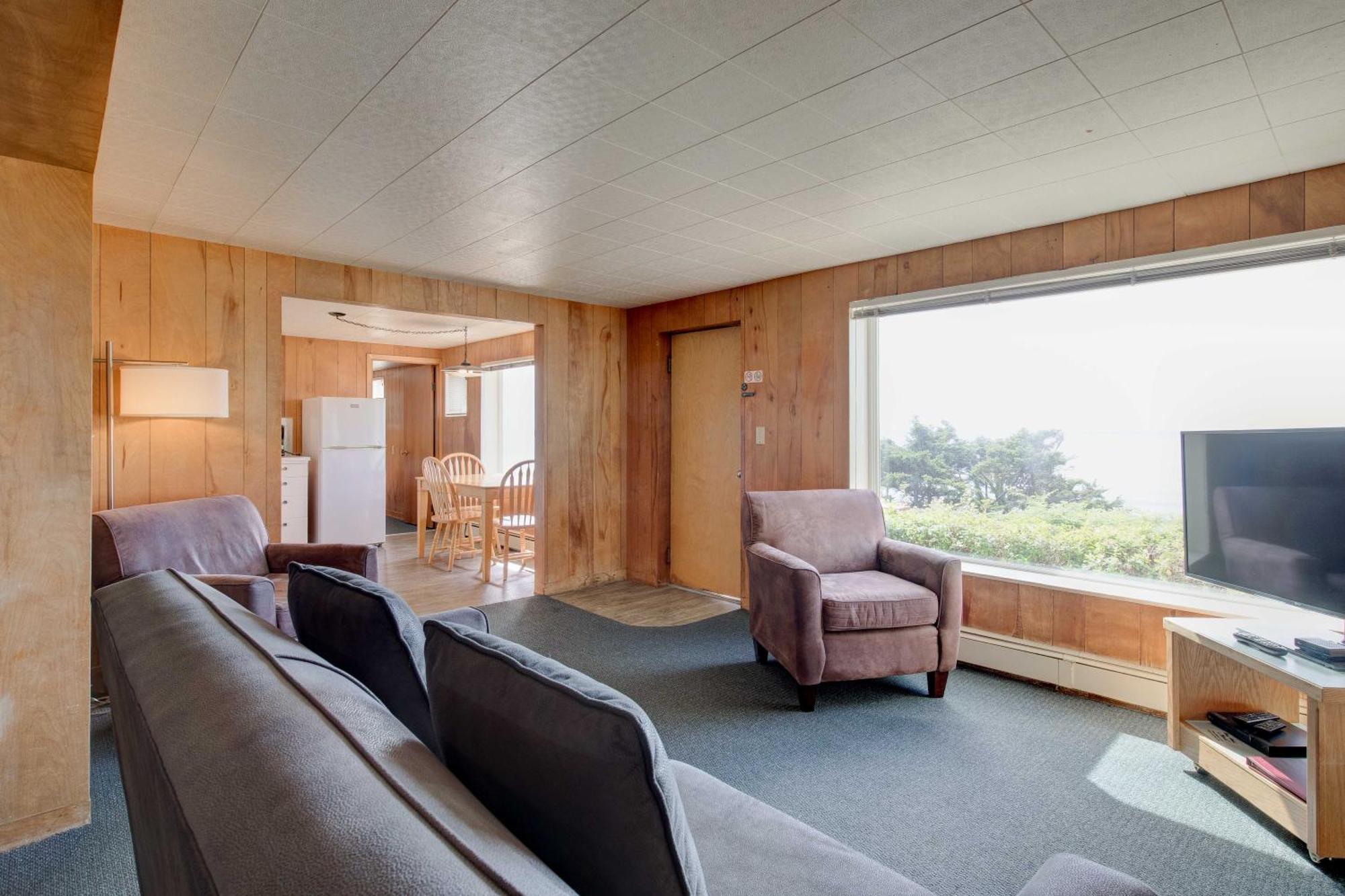 Ester Lee Oceanview Inn Lincoln City Exterior photo