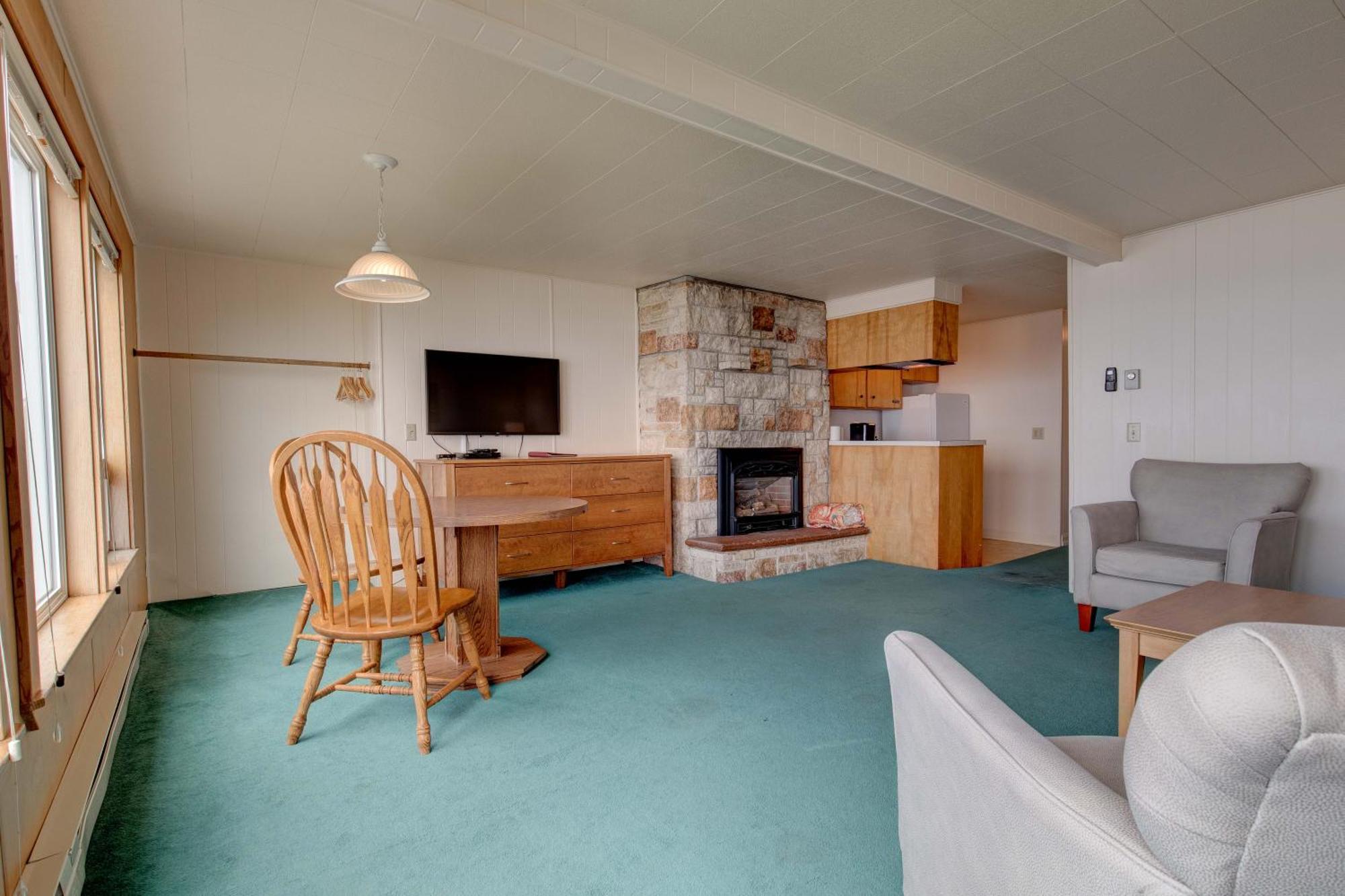 Ester Lee Oceanview Inn Lincoln City Room photo