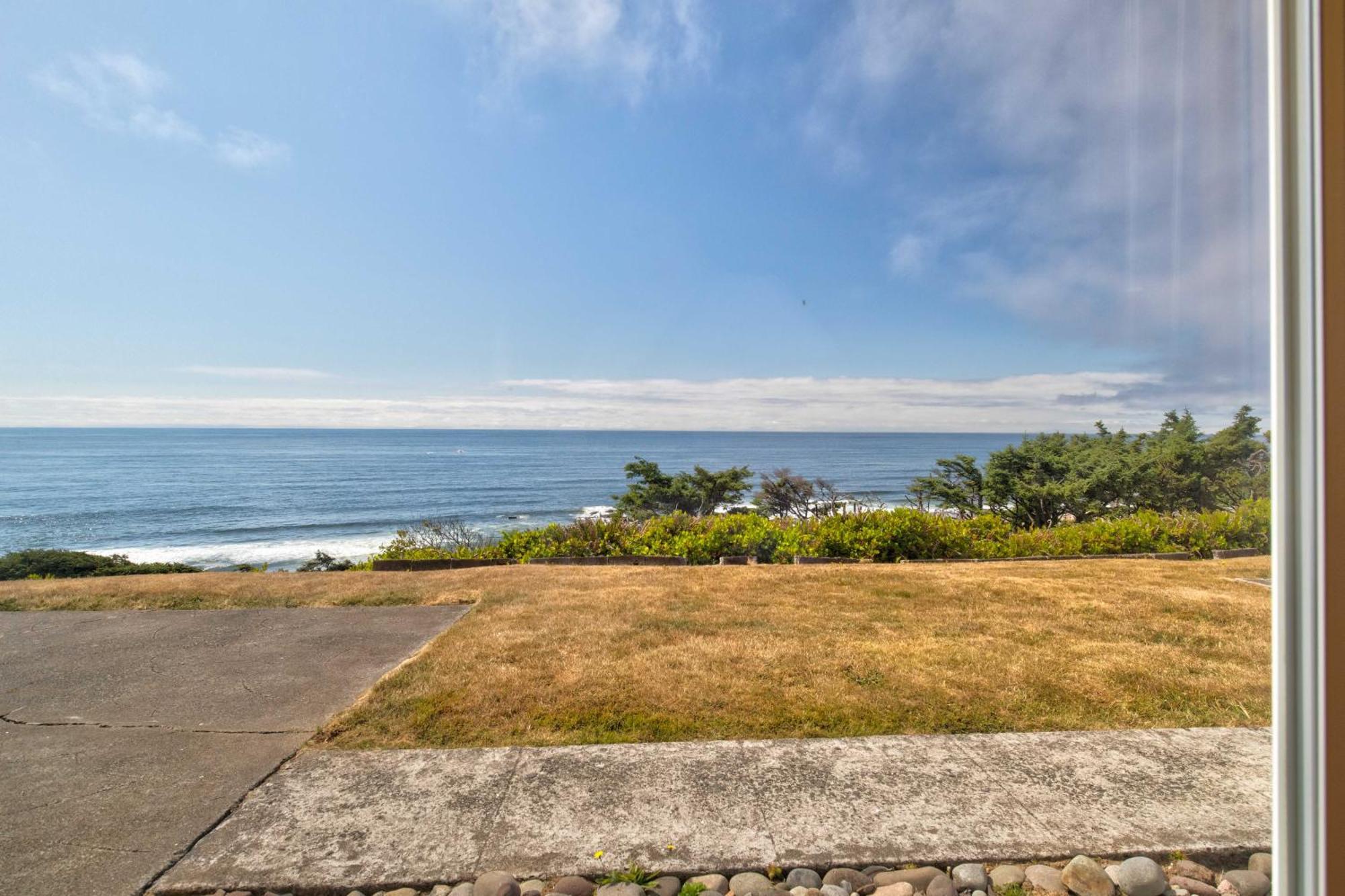 Ester Lee Oceanview Inn Lincoln City Room photo