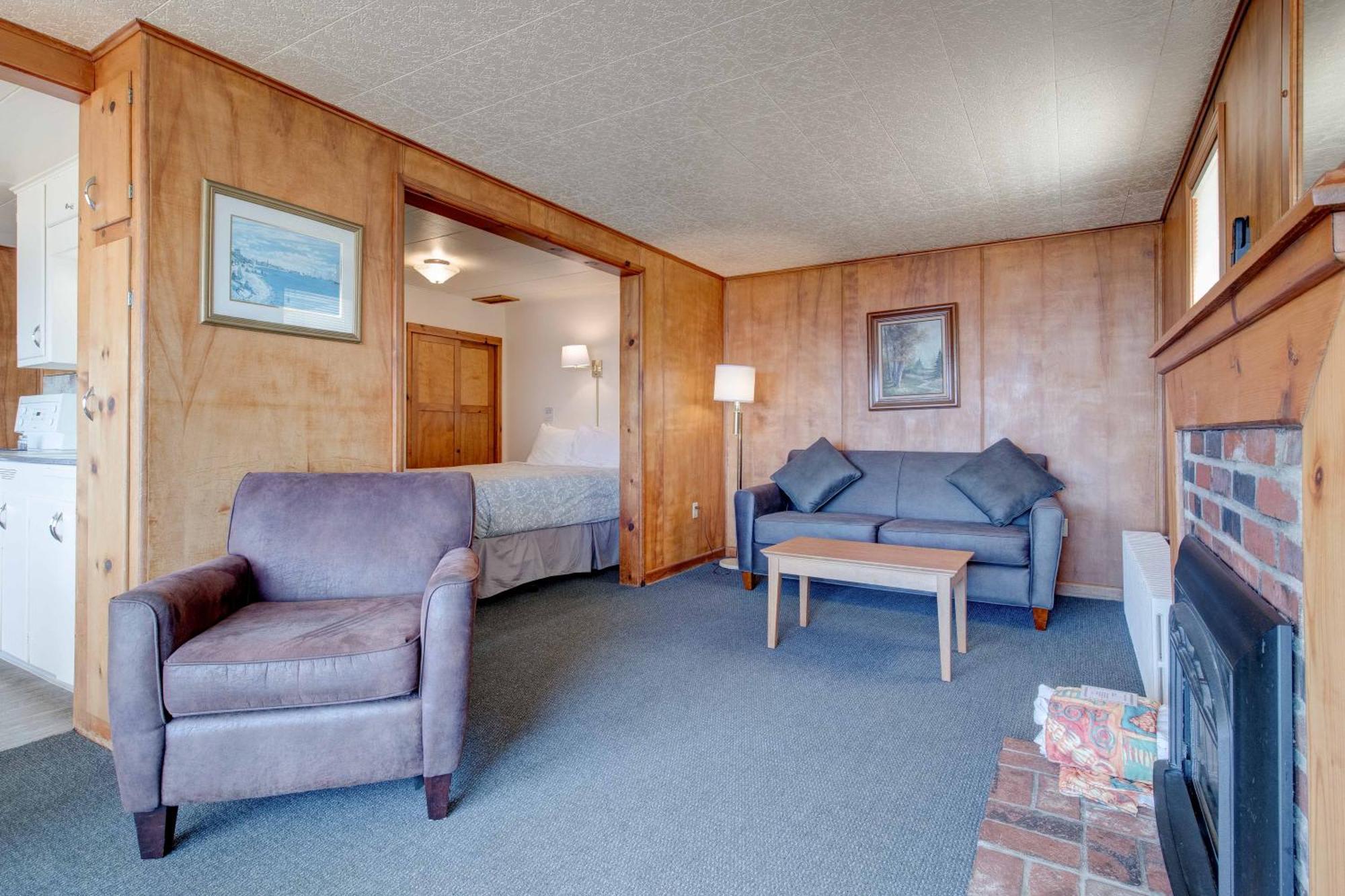 Ester Lee Oceanview Inn Lincoln City Room photo