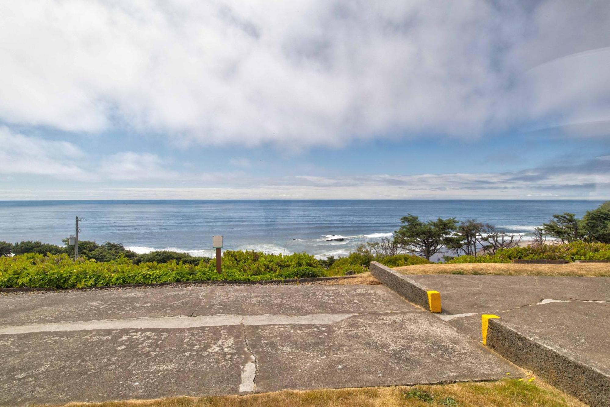Ester Lee Oceanview Inn Lincoln City Room photo