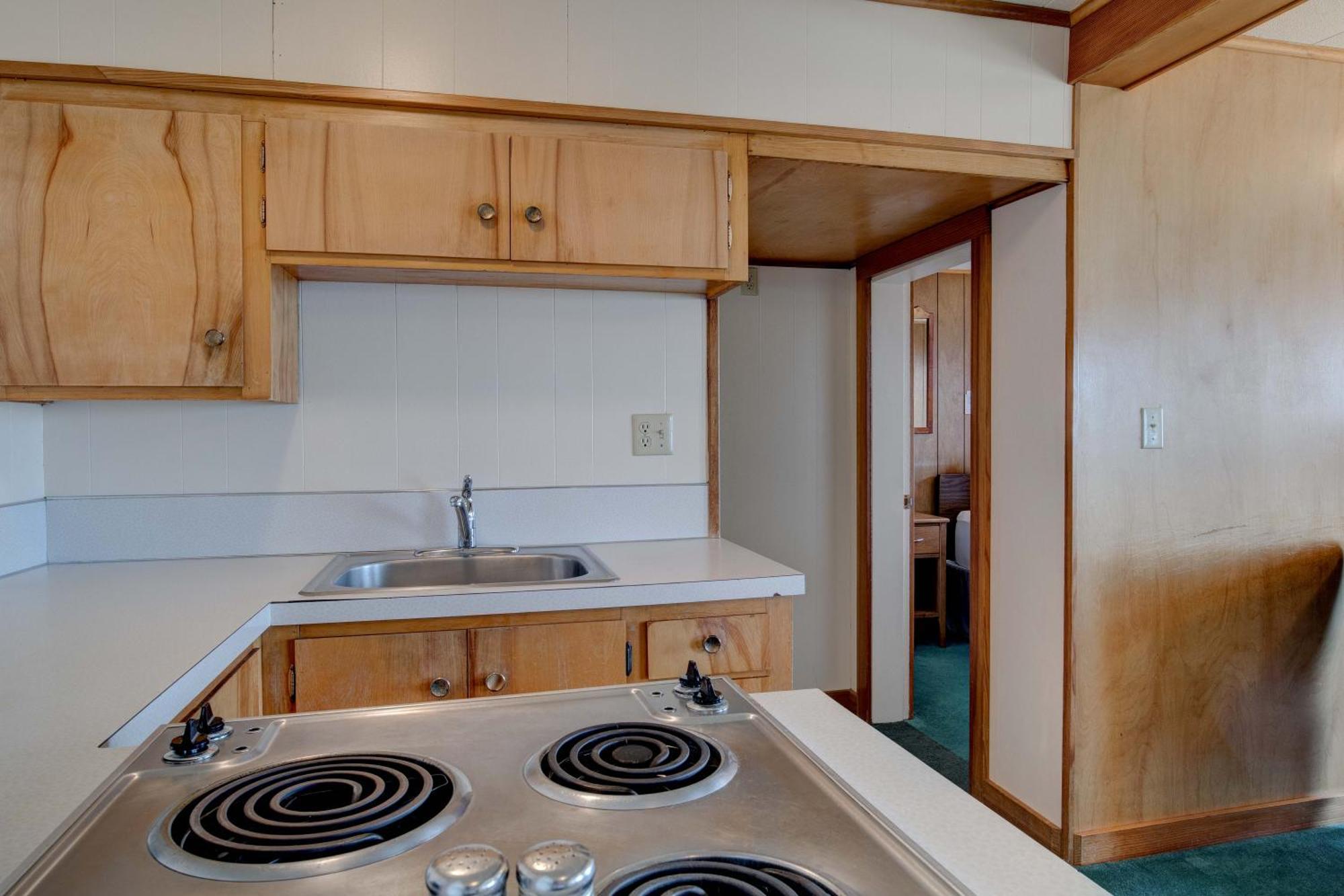 Ester Lee Oceanview Inn Lincoln City Room photo