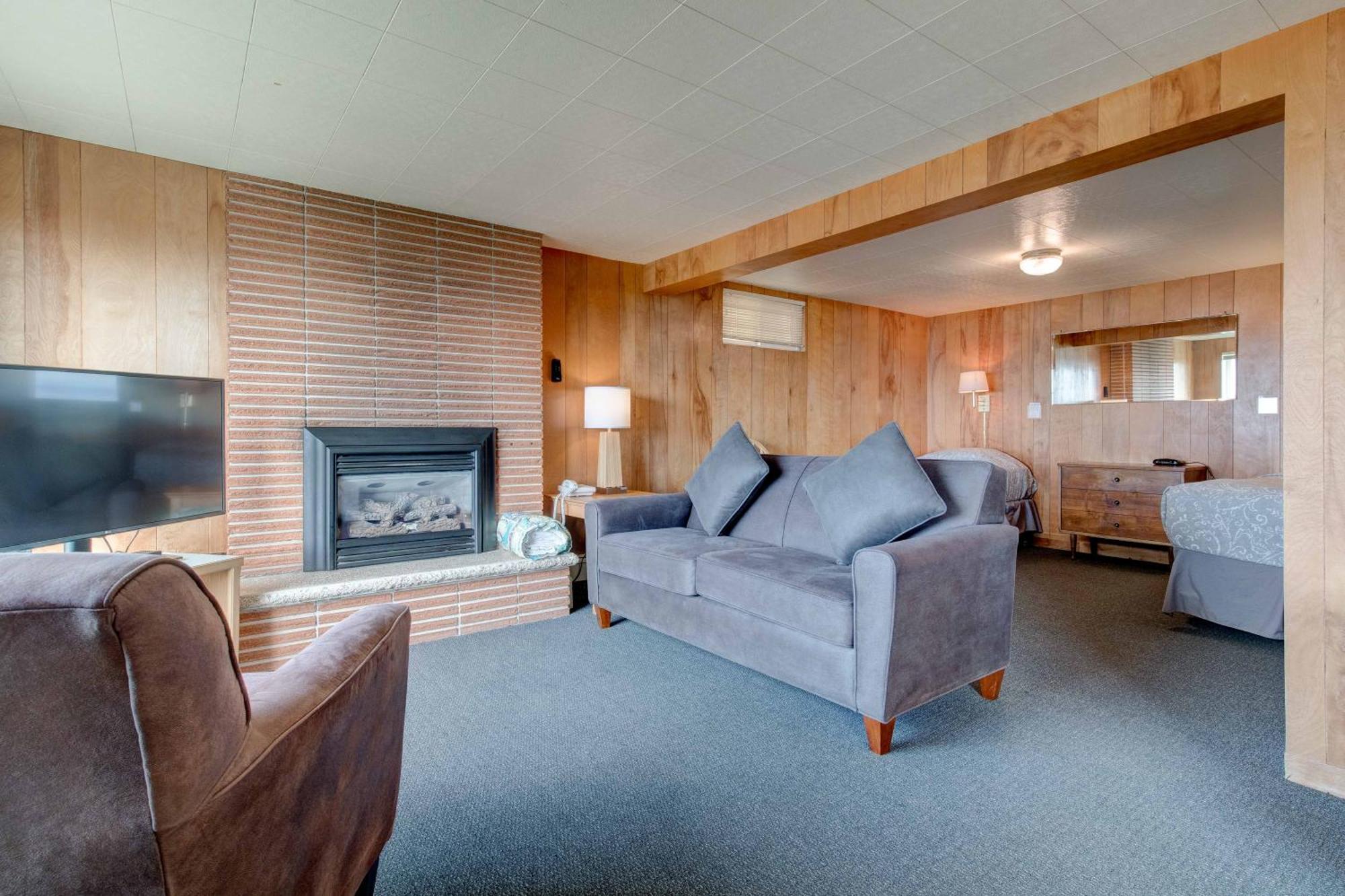 Ester Lee Oceanview Inn Lincoln City Room photo